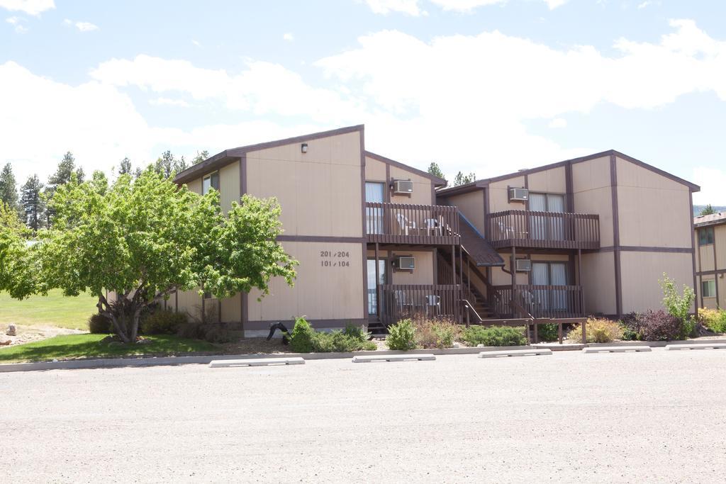 Flaming Gorge Resort Dutch John Rum bild